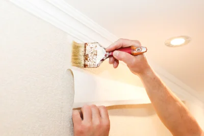 Pose de papier peint à Feigneux — revêtements muraux et toiles de verre